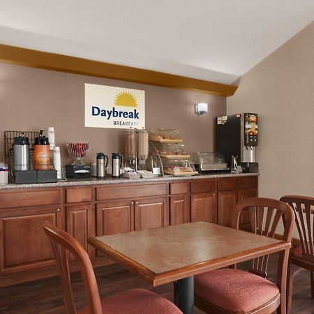 Days Inn By Wyndham Middletown New Hampton Buitenkant foto